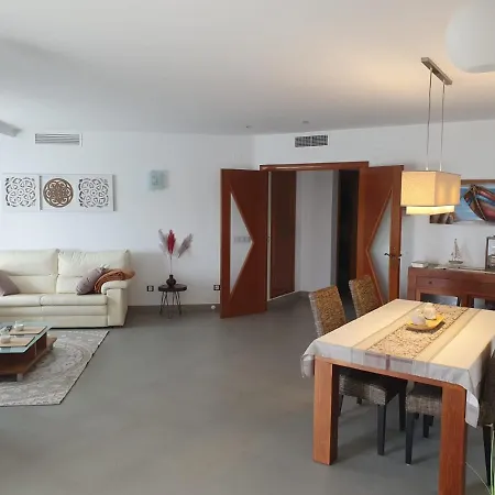 Espacioso En Primera Linea Del Mar Apartment