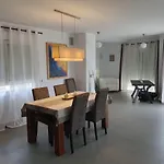 Espacioso Apartamento En Primera Línea Del Mar Moraira