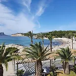 Espacioso Apartamento En Primera Línea Del Mar Apartamento *