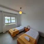 Espacioso Apartamento En Primera Línea Del Mar *